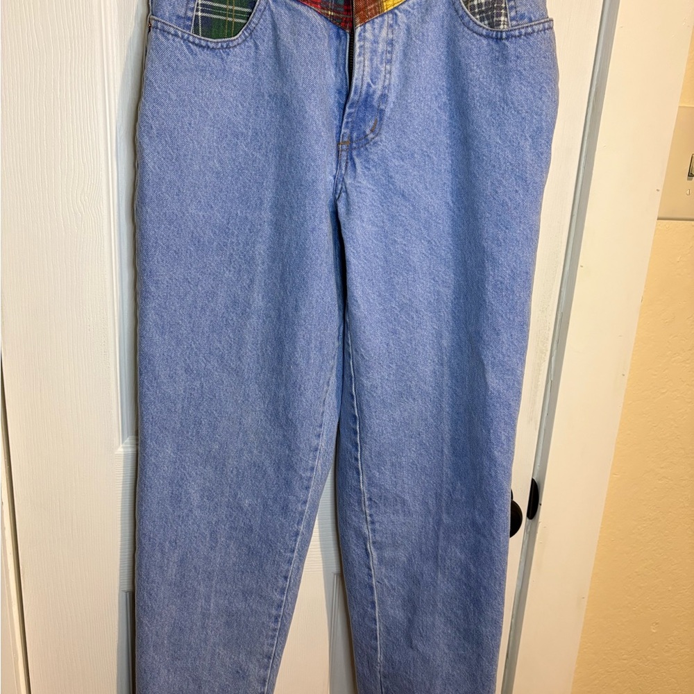 Classic High Rise Light Blue Jeans with Plaid Detail